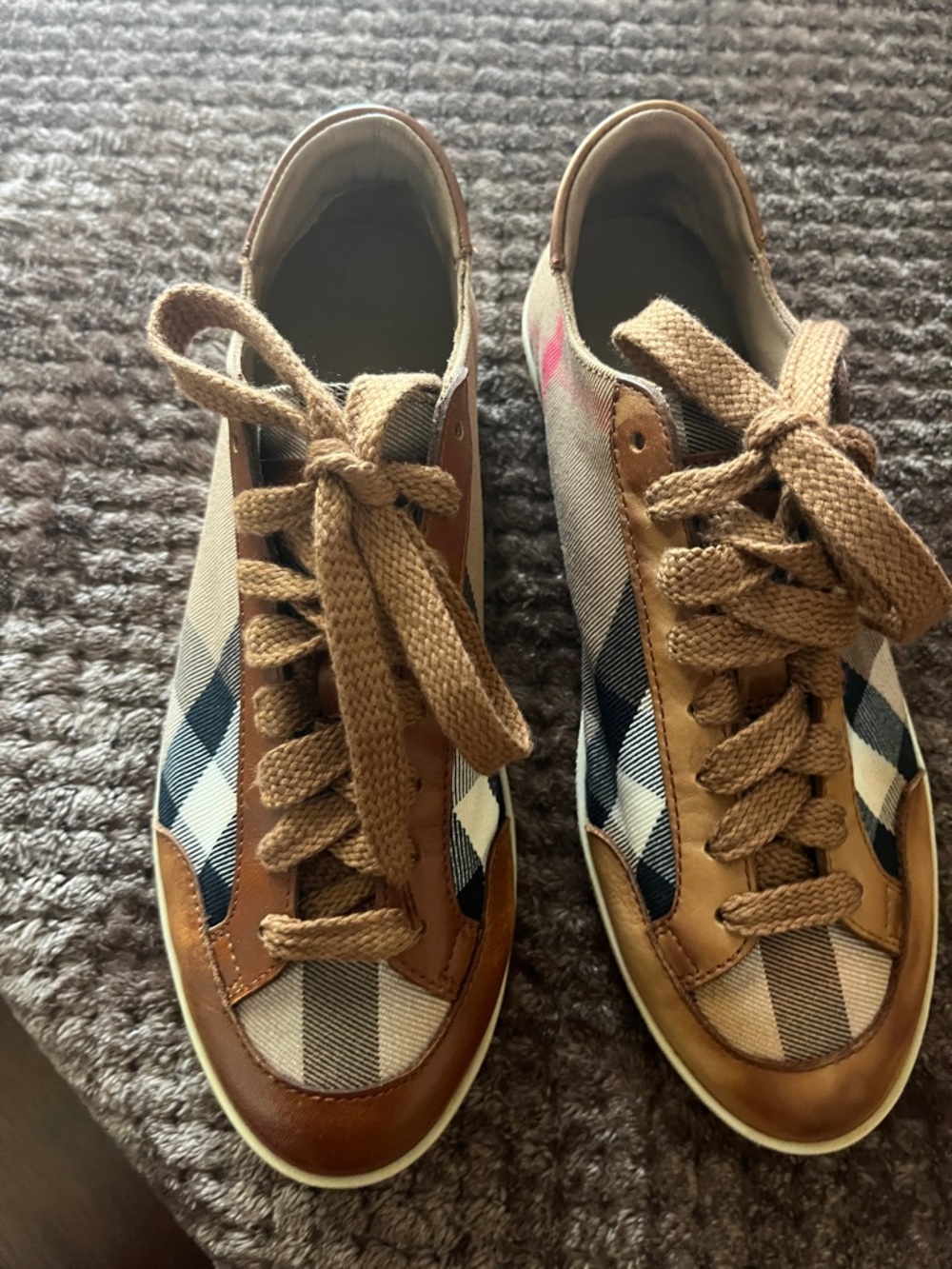 Burberry Tan Brown Plaid Low-Top Sneakers
